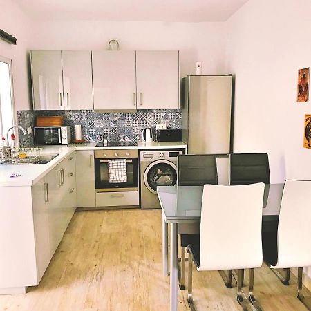 Town House With Patio In Quiet Residential Area 10 Min From Beach Torremolinos Bagian luar foto