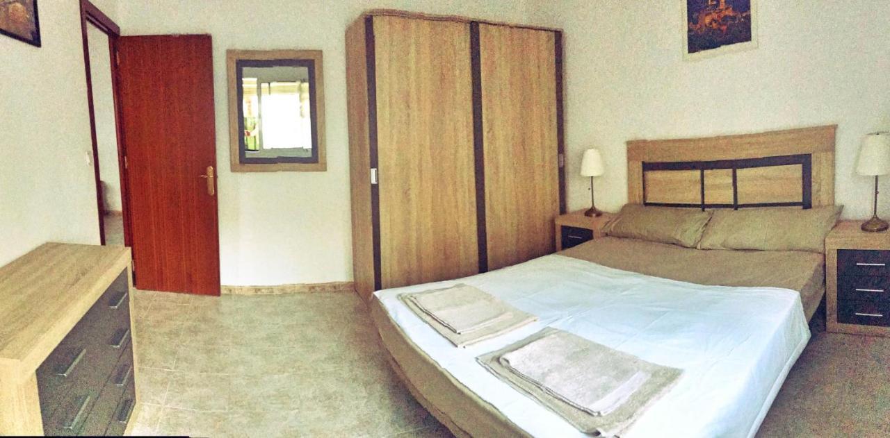 Town House With Patio In Quiet Residential Area 10 Min From Beach Torremolinos Bagian luar foto