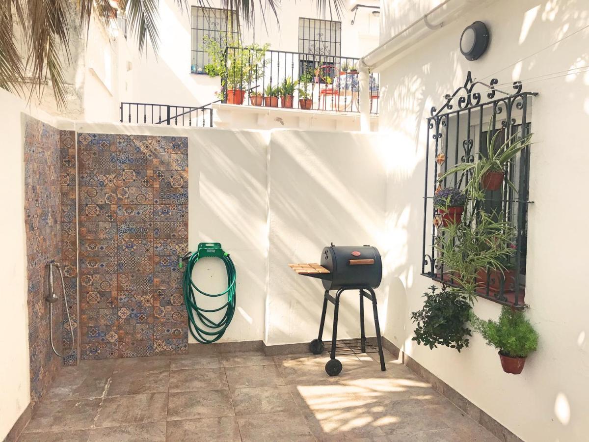 Town House With Patio In Quiet Residential Area 10 Min From Beach Torremolinos Bagian luar foto