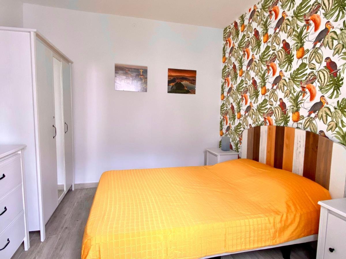 Town House With Patio In Quiet Residential Area 10 Min From Beach Torremolinos Bagian luar foto